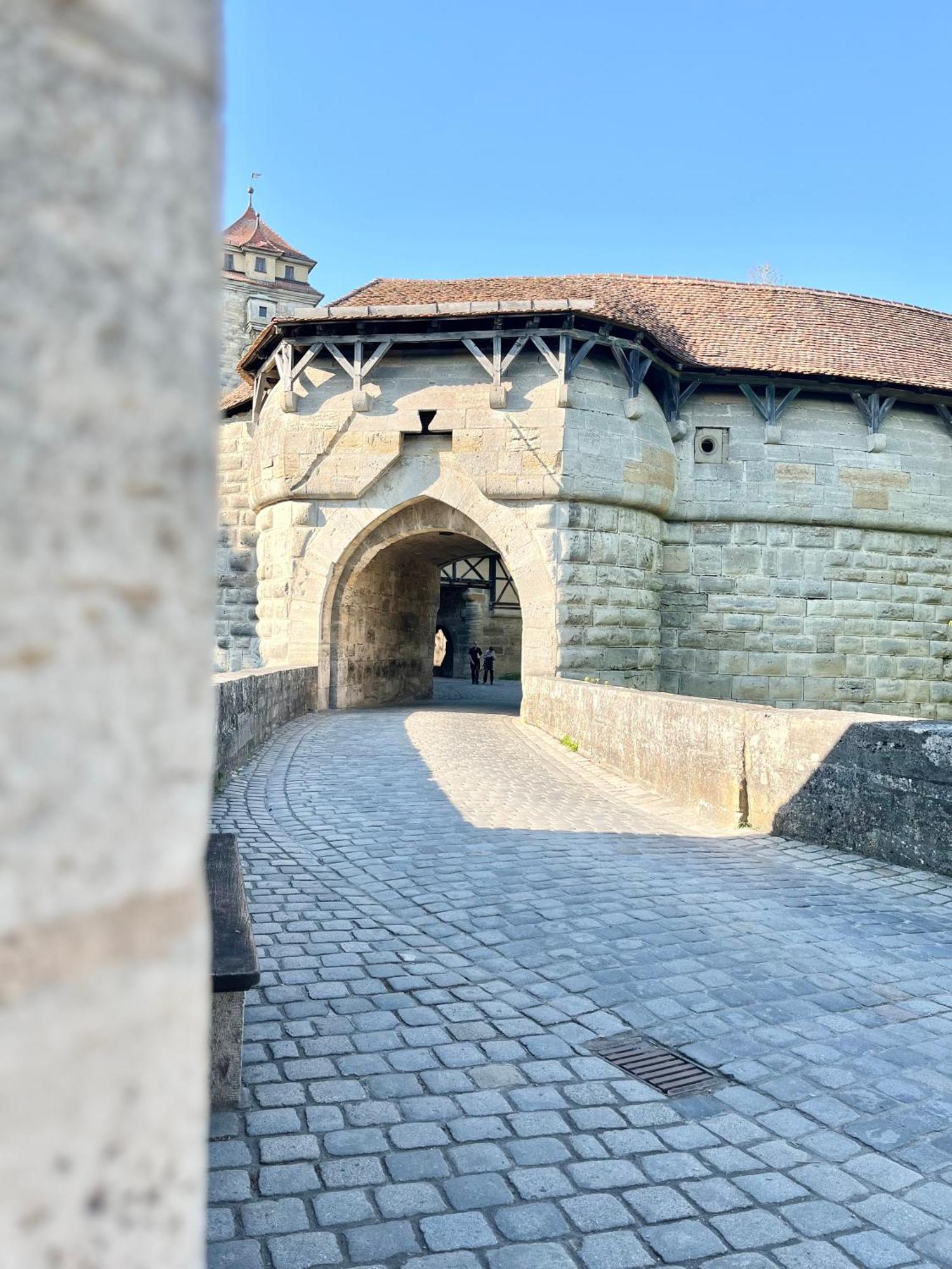 Tauberchalet I Boutique-Ferienhaus Mit Sauna, Whirlpool & Natur I 10Min Walk To Historic Old Town Rothenburg ob der Tauber Bagian luar foto